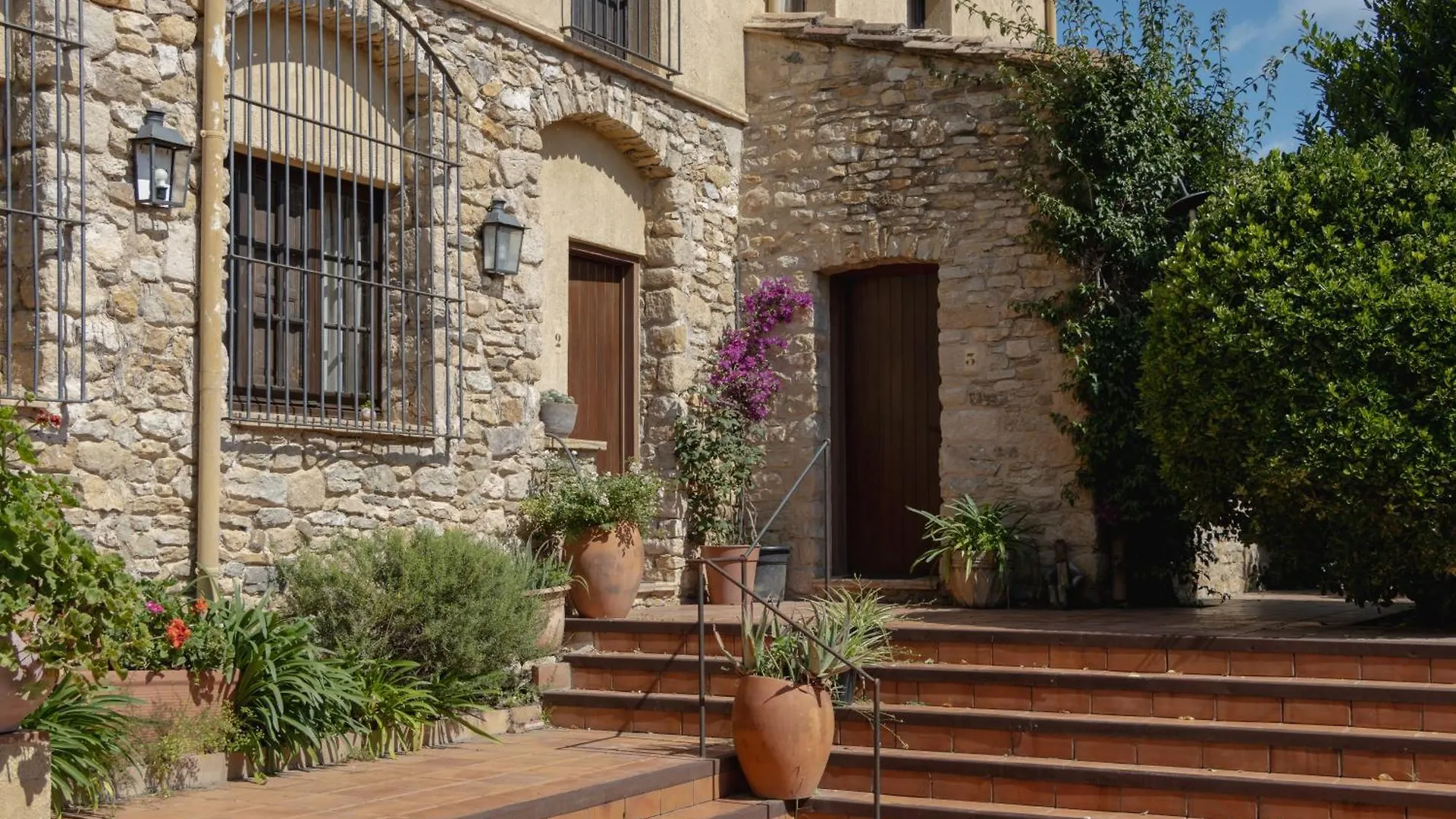 Hostal La Riera De Peratallada Guest house