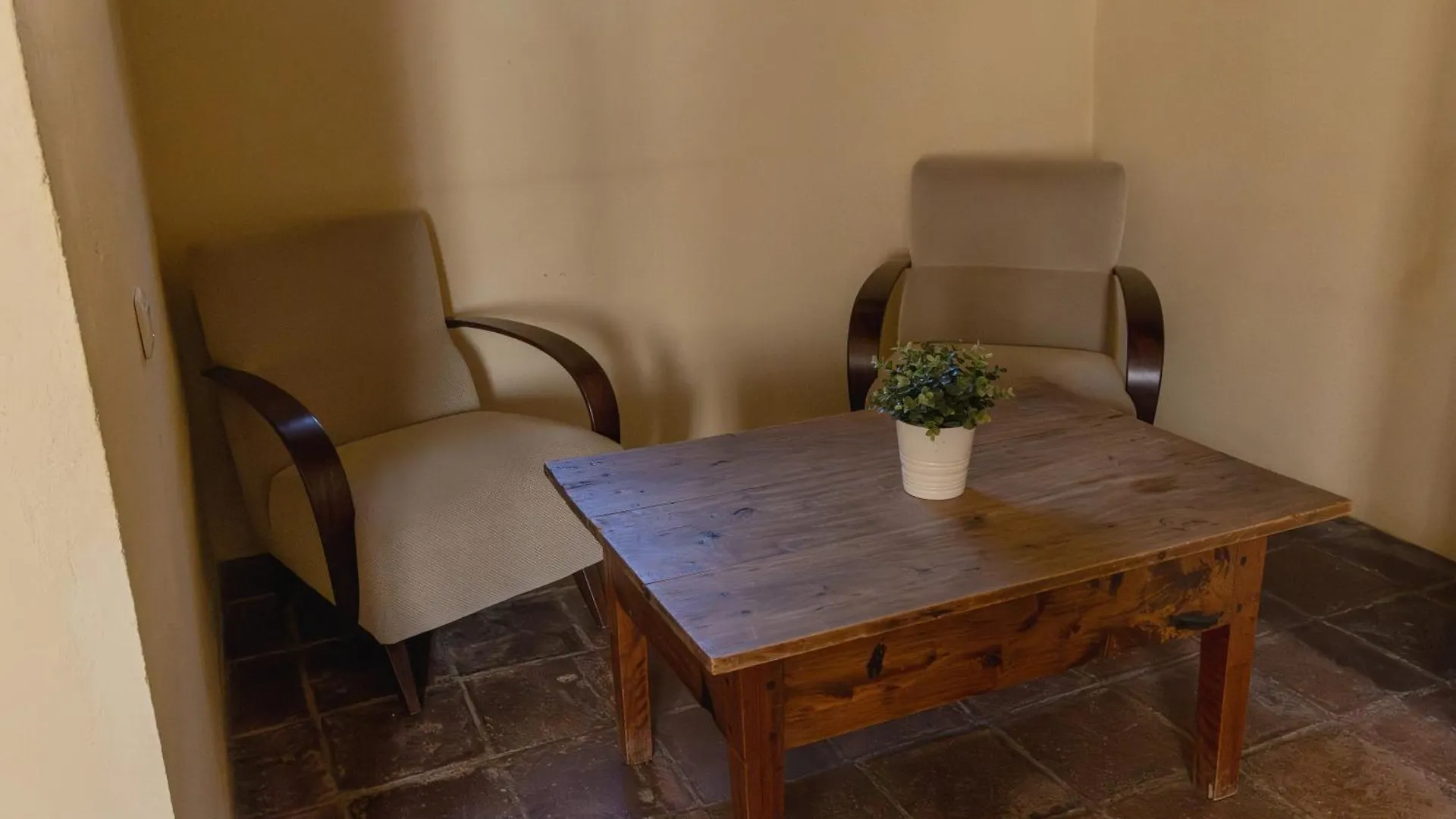 ゲストハウス Hostal La Riera De ペラタリャーダ スペイン