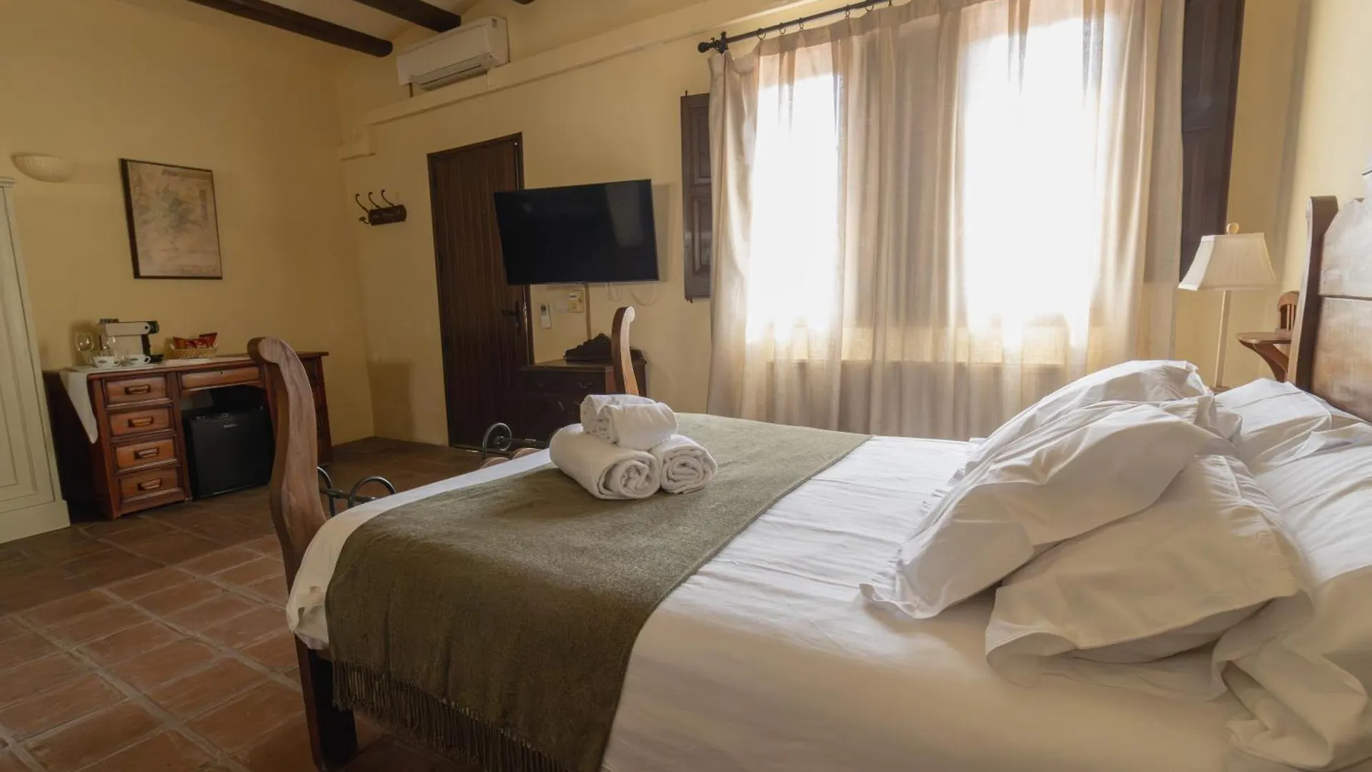 Hostal La Riera De ペラタリャーダ